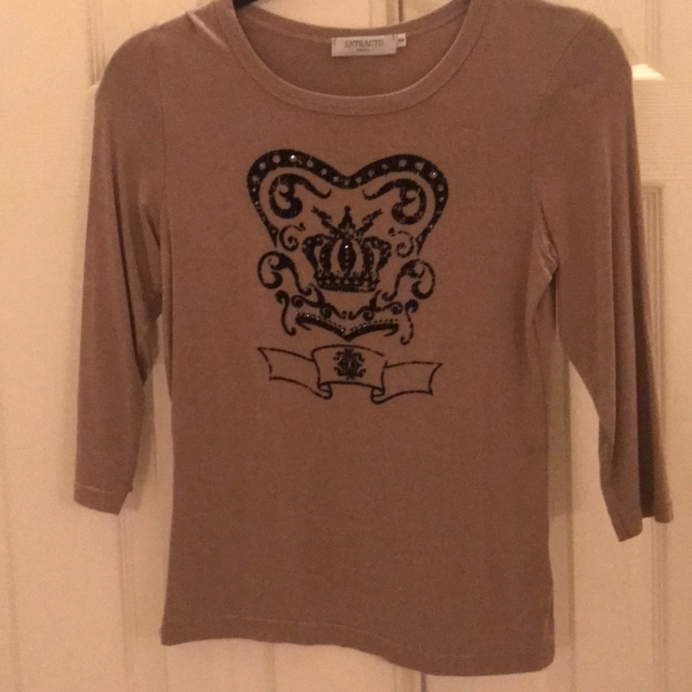 Beautiful half sleeve T shirt from Paris